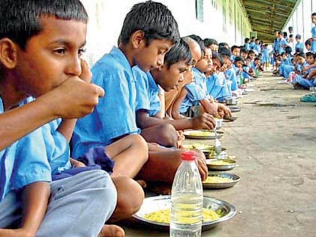 कोरोना कॉल के 17 महीने बाद खुले प्राथमिक विद्यालय बच्चों को नहीं मिल रहा मिड डे मील ... 4 untitled 1598123450